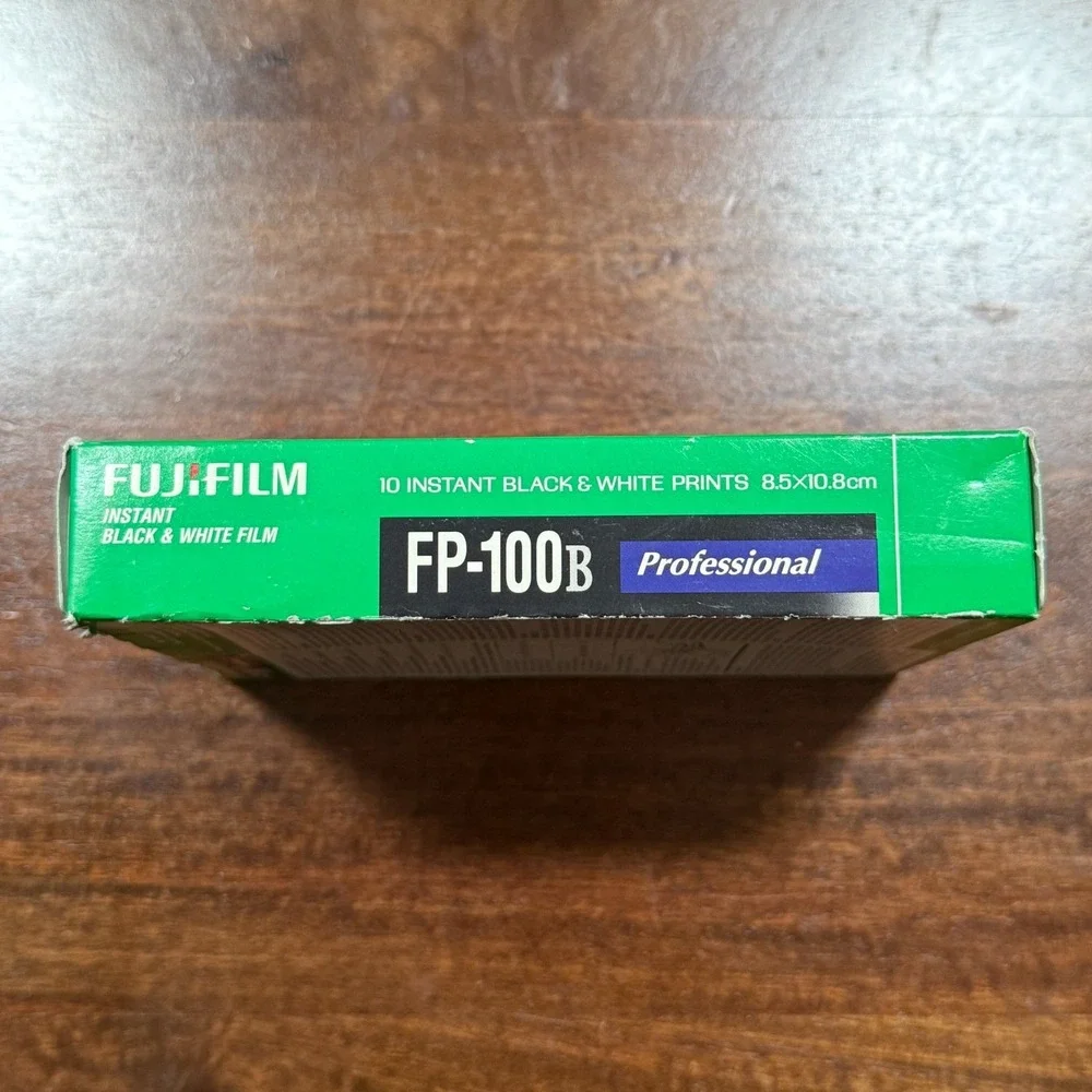 Fujifilm FP-100B Professional Instant Black/White Film Expired 8/2011 10‎ Prints